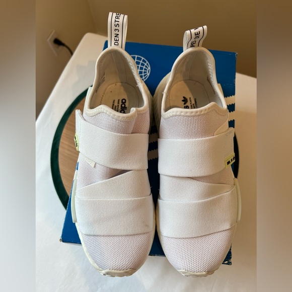 Adidas Women’s NMD_R1 - Picture 4 of 9